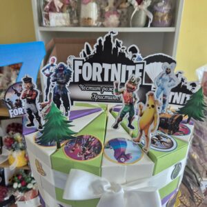 Картонена торта Фортнайт