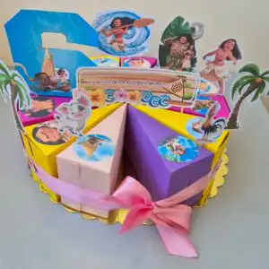 Картонена торта Смелата Ваяна