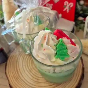 Коледна ароматна свещ