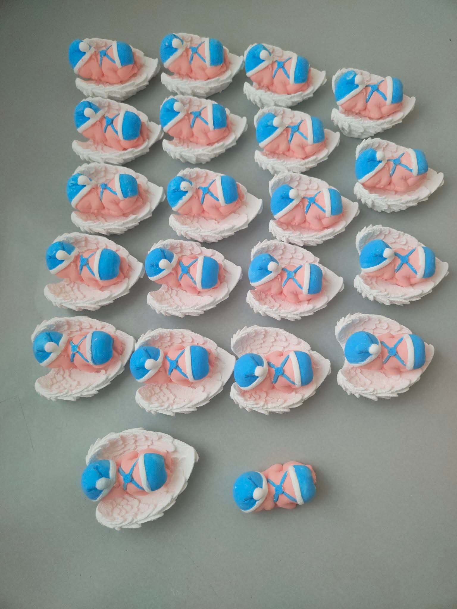 Ангелче върху крила - Image 3