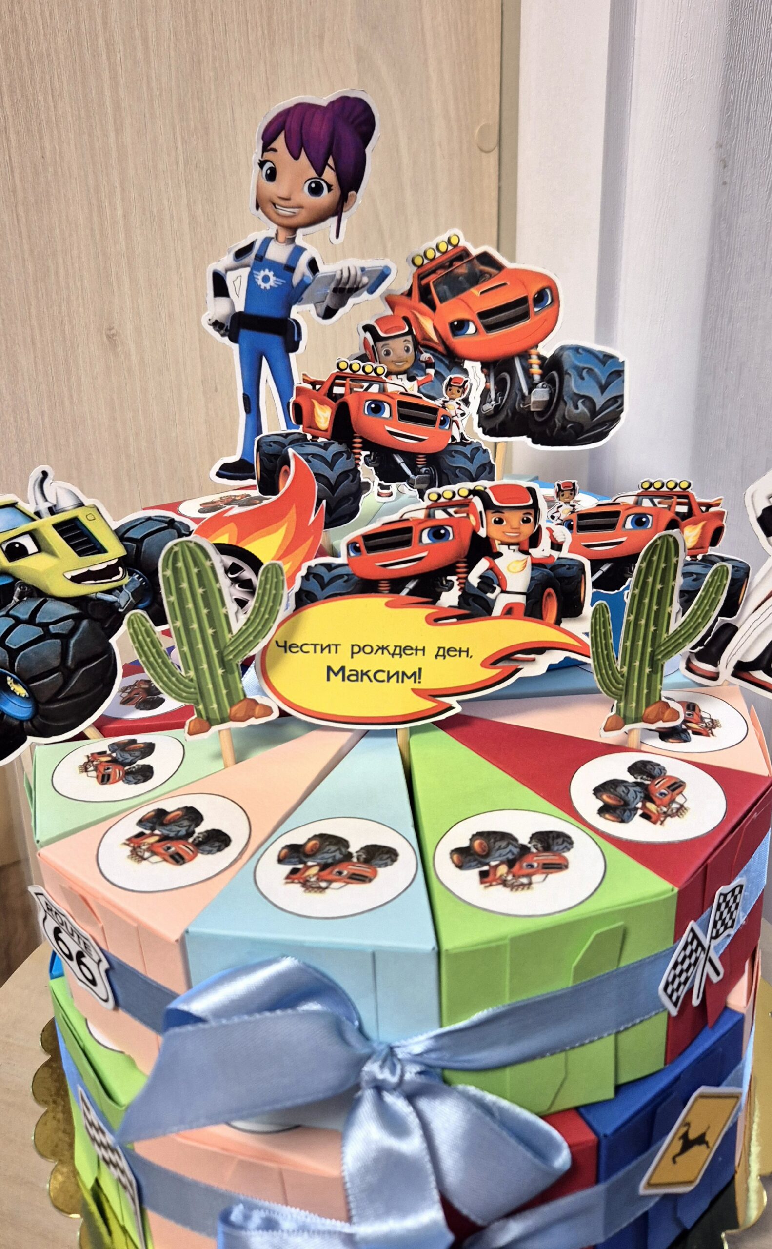 персонализирана детска торта Blaze and the Monster Machines cake